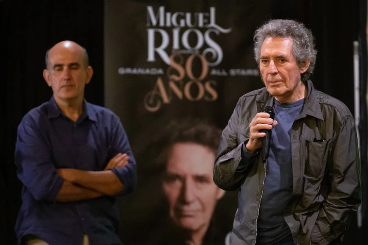 Ana Belén, Serrat, García Montero e Iñaki Gabilondo, en el 'Granada All Star' de Miguel Ríos